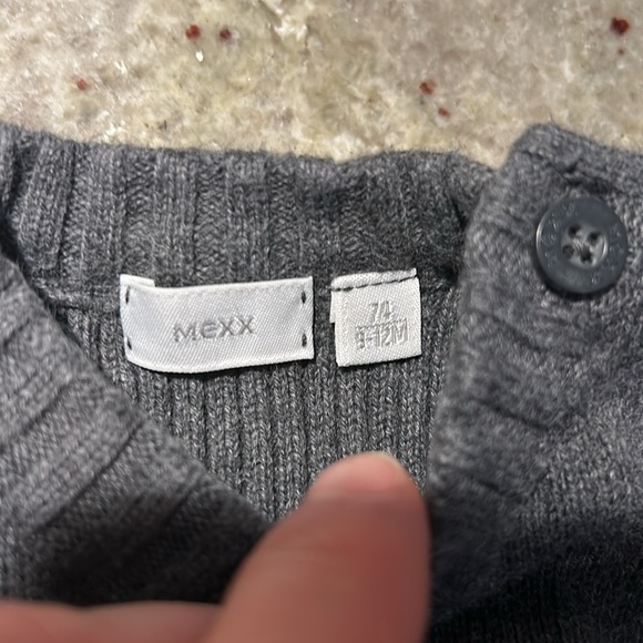 4/$20 Boys Mexx Sweater Vest Sz 9-12 mth - Picture 2 of 3